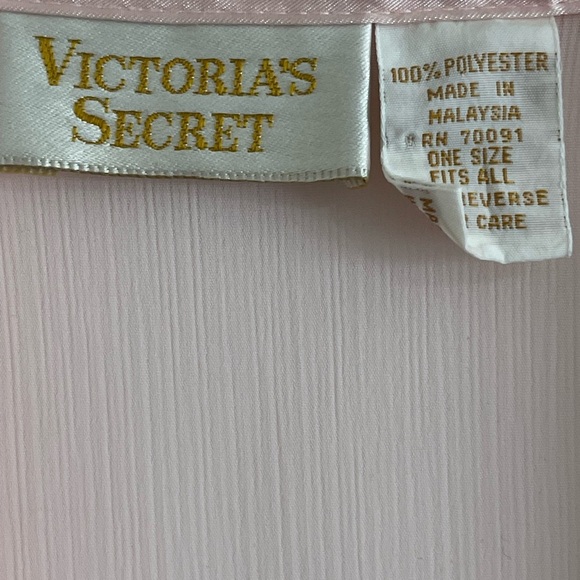 Victoria’s Secret Pink Soft One Size Fits All Robe - Picture 6 of 8